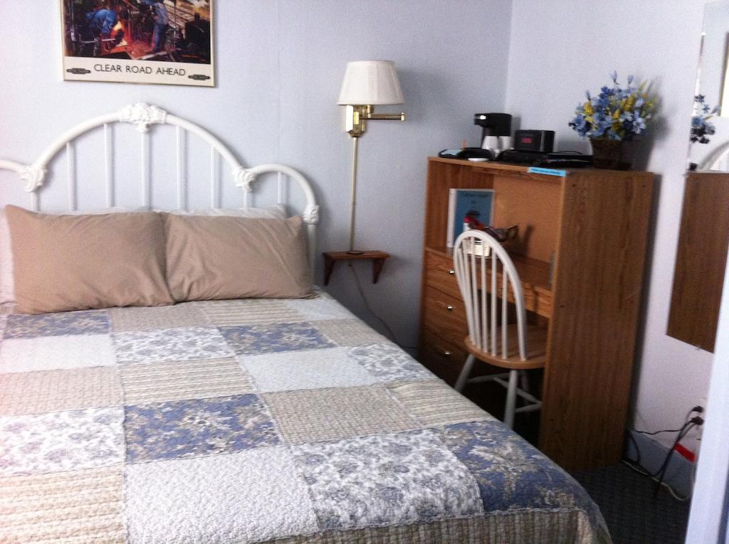 Pullman House Inn Portola ภายนอก รูปภาพ